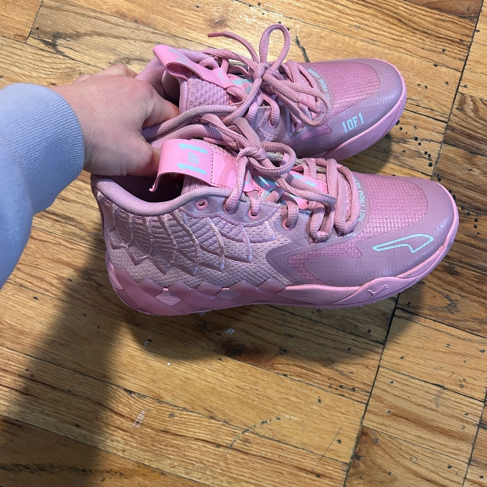 Puma basketball sneakers